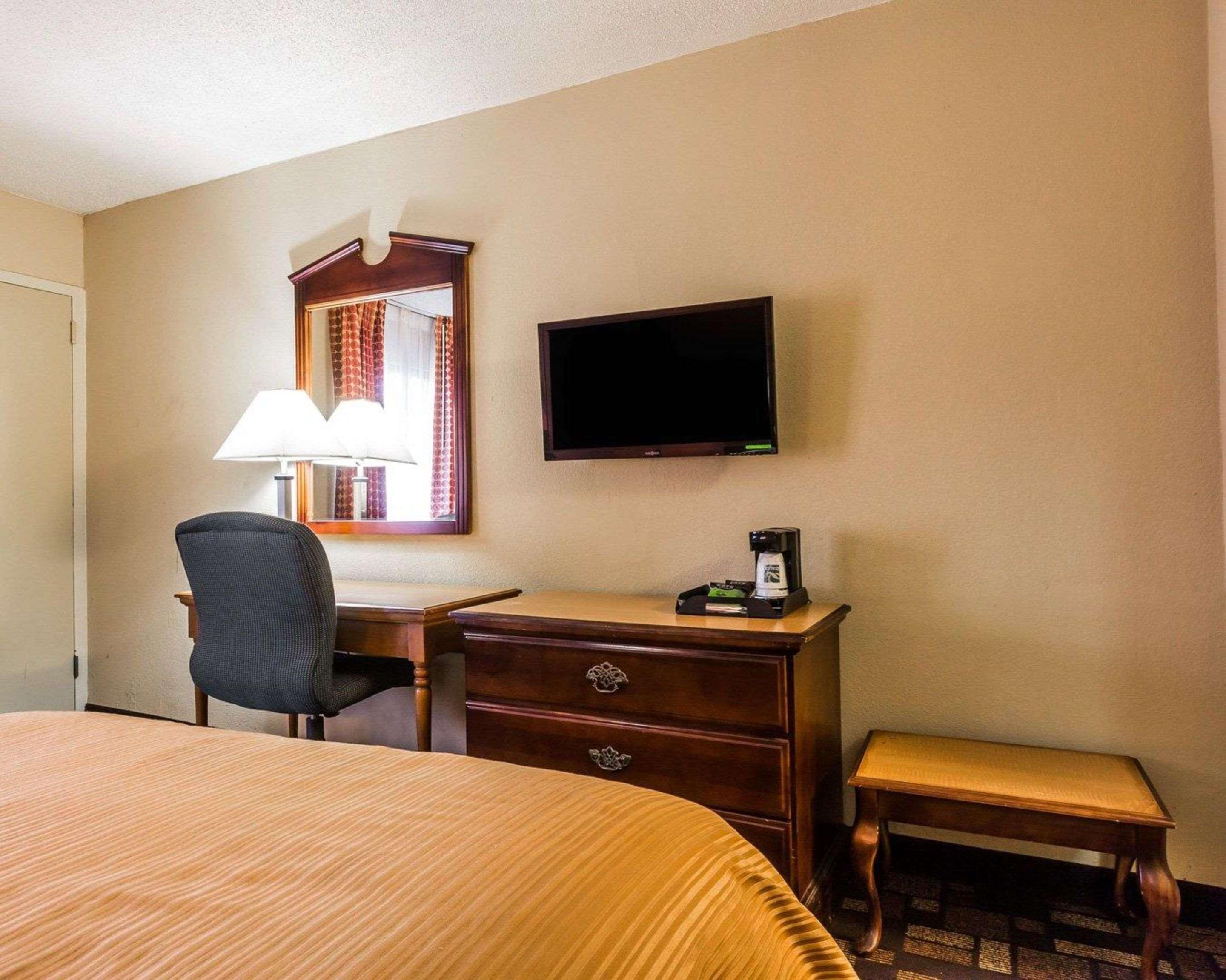 6 Montgomery, Al - Eastern Blvd. Hotel