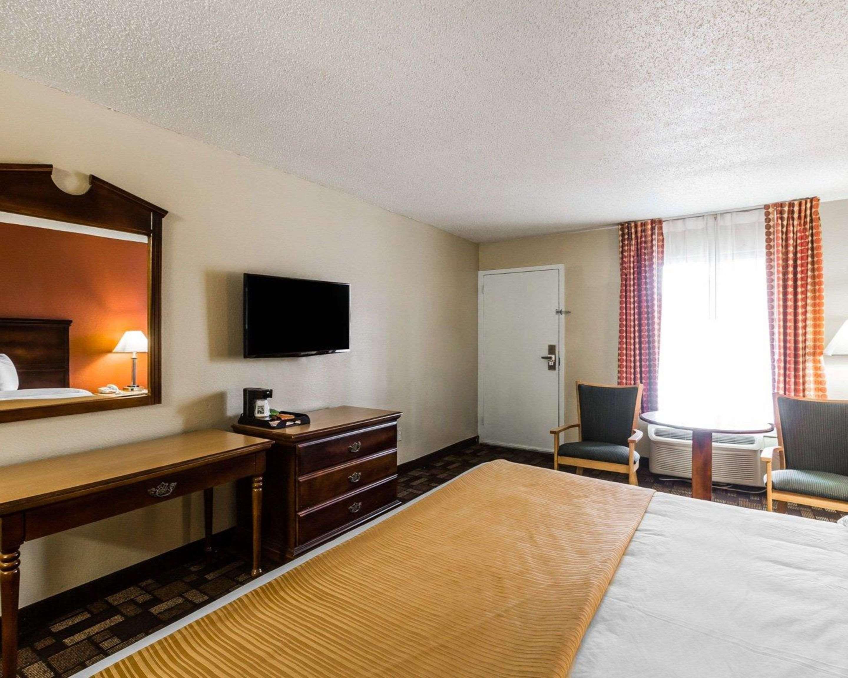 6 Montgomery, Al - Eastern Blvd. Hotel 2*
