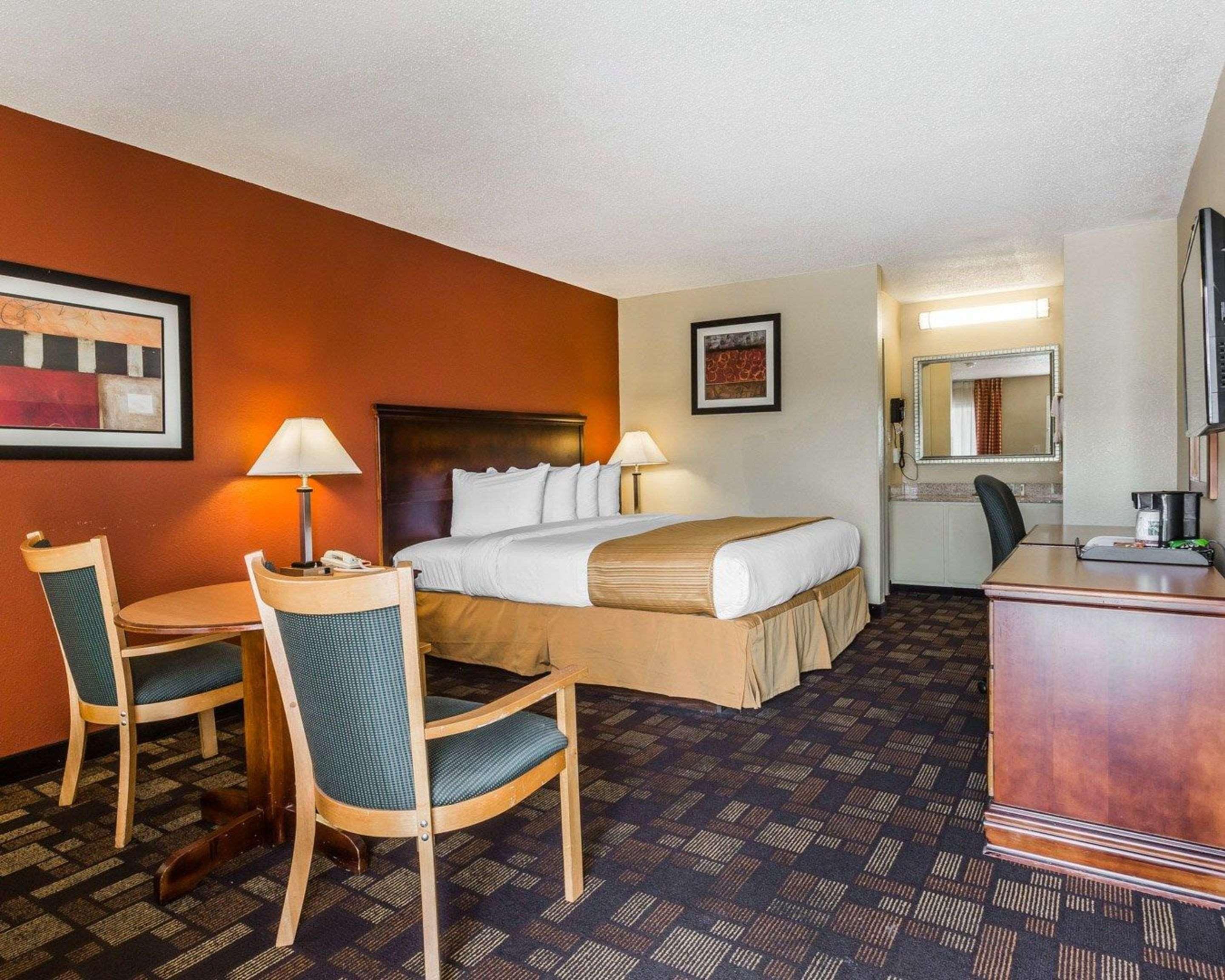 6 Montgomery, Al - Eastern Blvd. Hotel 2*