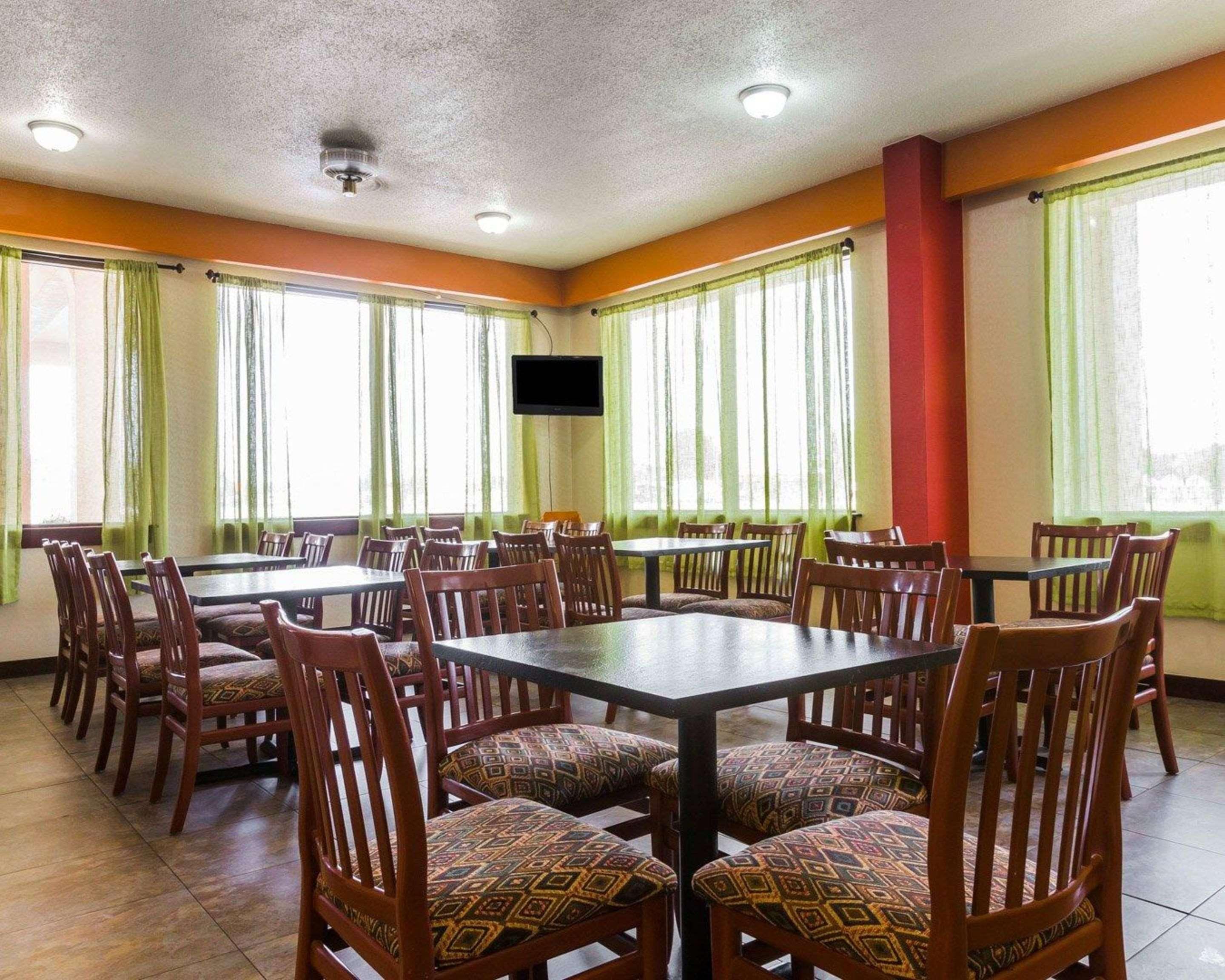 6 Montgomery, Al - Eastern Blvd. Hotel